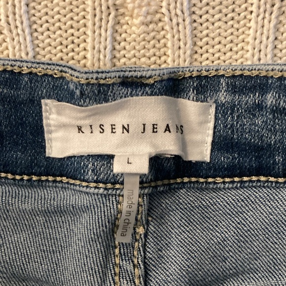 Risen Los Angeles Curvy Cutoff Denim Shorts ~ Large ~ Blue and White - Picture 10 of 11